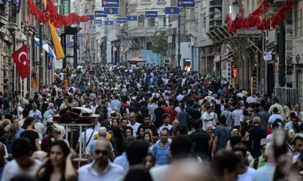ΟΗΕ: Ανησυχητικές προβλέψεις για μείωση της γονιμότητας και του παγκόσμιου πληθυσμού, αλλά αύξηση του προσδόκιμου ζωής